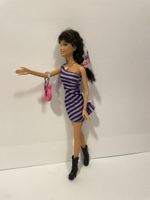 Barbie Puppe mit Kleid und Accessoires, guter Zustand