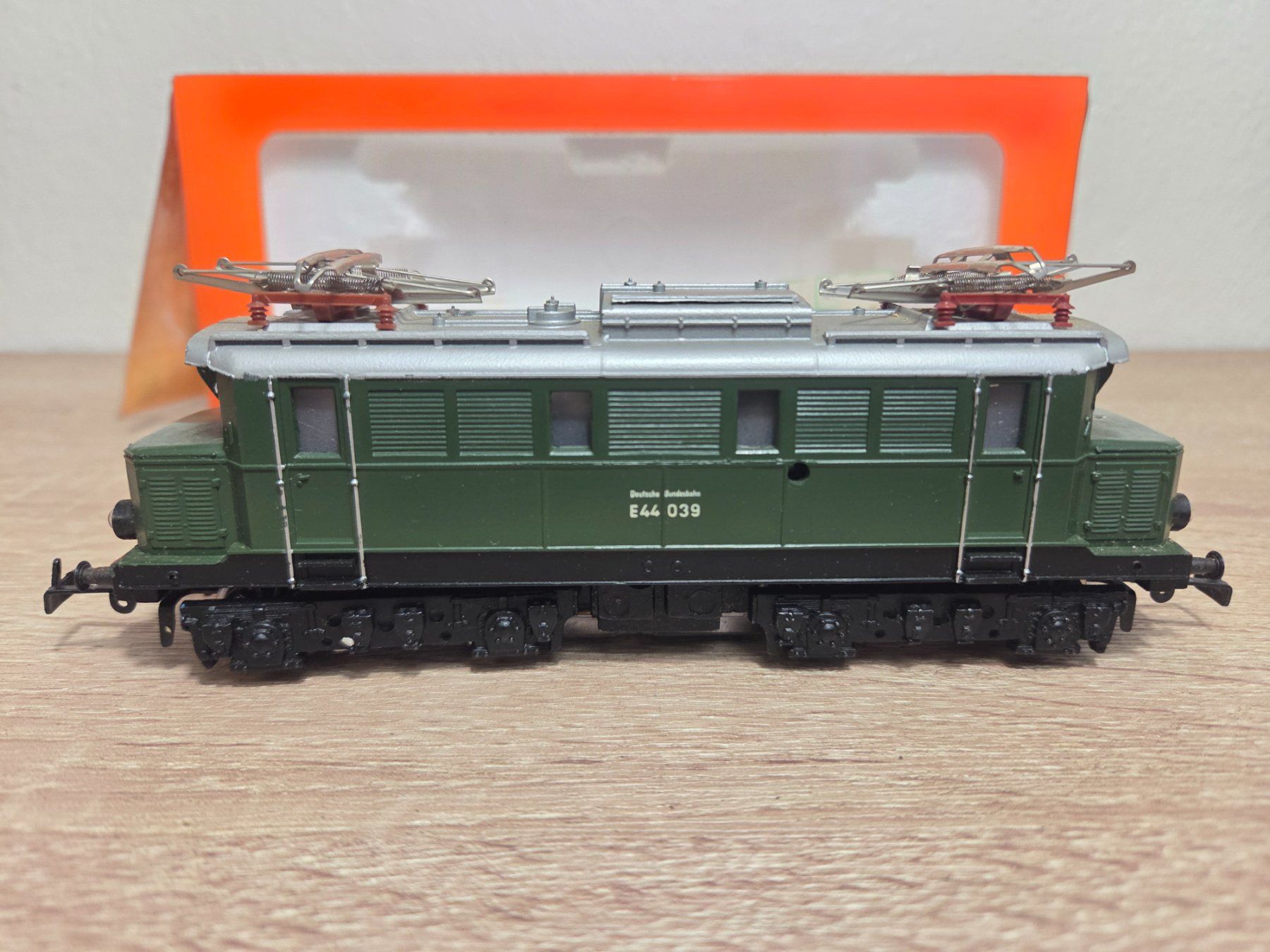 Märklin Modellini di ferrovie: Primex 3008 E-Lok E44 DB H0 – Usato da St-Aubin-Sauges venduto da Lo_Go 1