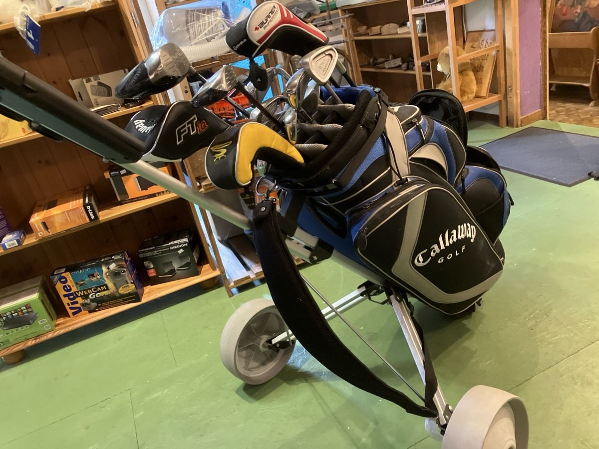 Callaway Mazze & Set: Golfer Buggy Callaway inkl Schläger – Usato da Erlenbach im Simmental! venduto da Simmentaler-Perlen 6