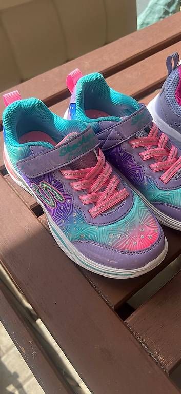 Scarpe per ragazze: Sketcher Sneaker Grösse 32 neu – Nuovo e nell'imballaggio originale da Steinhausen venduto da van_72s6