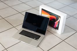 MacBook Pro 16" (Late 2019) – i9, 64 GB RAM, 1 TB