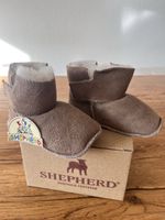 NEU: Boras Shepherd Babyfinkli aus Lammfell, Grösse: 22/23