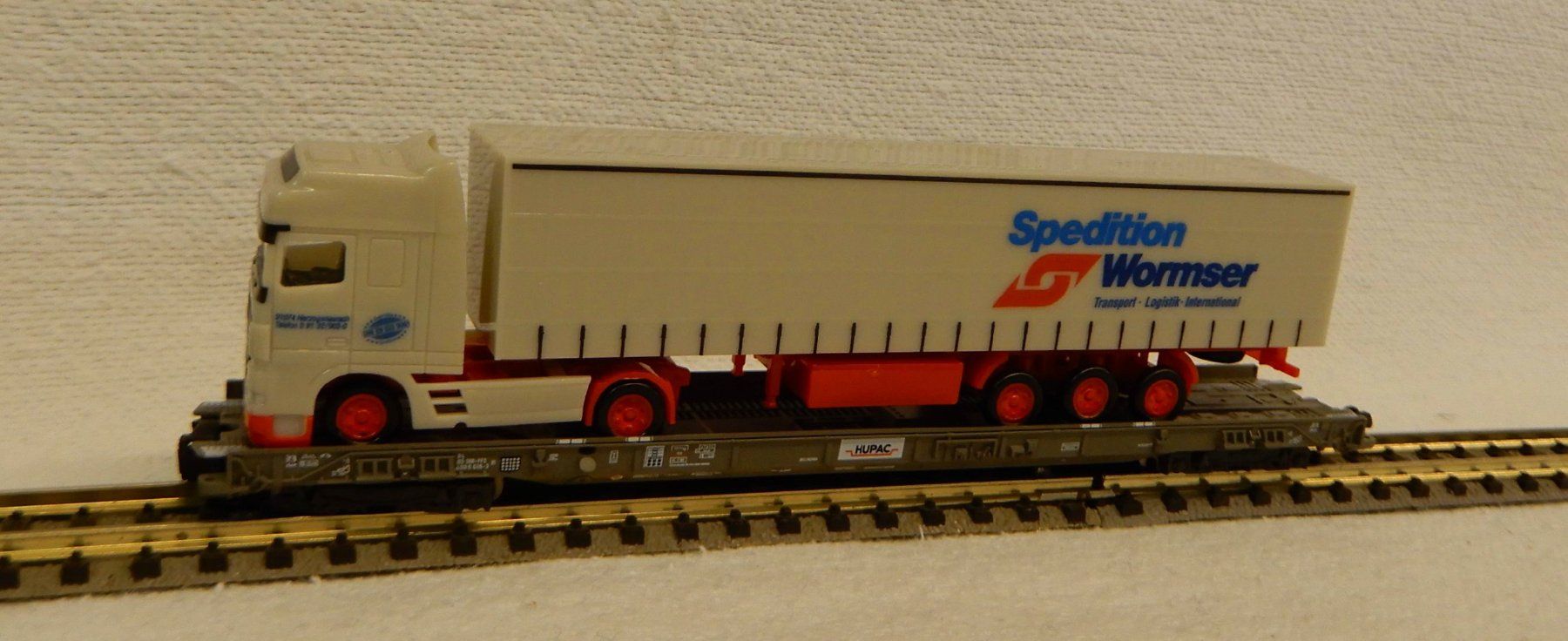 Fleischmann Modelleisenbahnen: Fleischmann Rola mit Sattelschlepper – Neu und originalverpackt aus Rupperswil von Ropi03