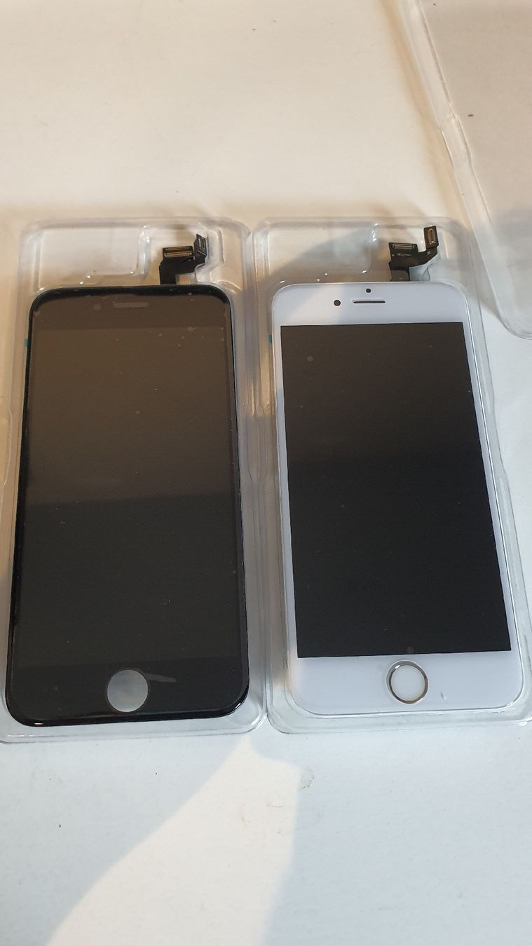 Telefoni cellulari / Smartphones: 2 iPhone Displays, Modell unbekannt – Nuovo (secondo la descrizione) da Fischenthal venduto da Zeniz