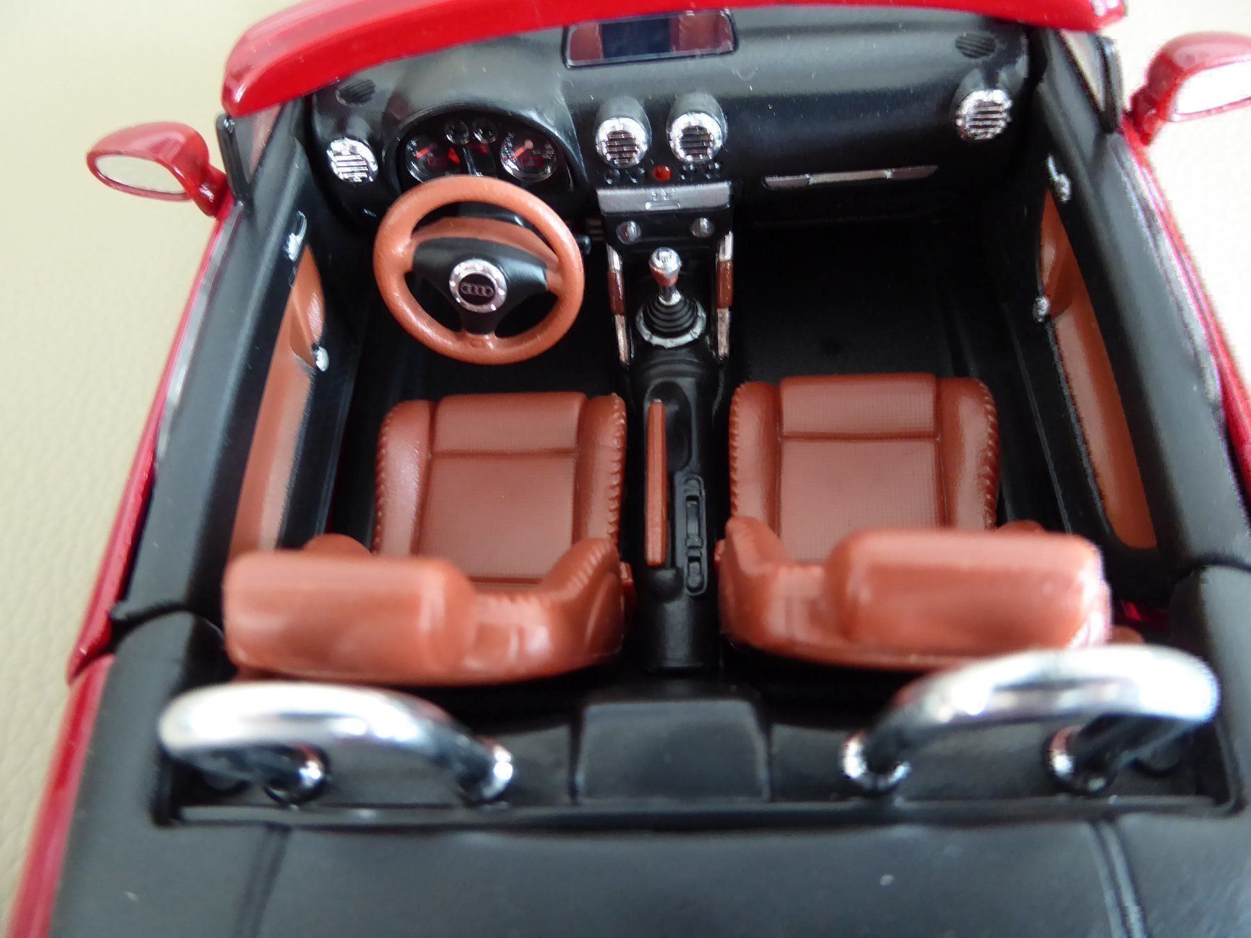 Audi Modellautos: Audi TT Roadster 1:18 – Neu (gemäss Beschreibung) aus Hettlingen von Zambole 5
