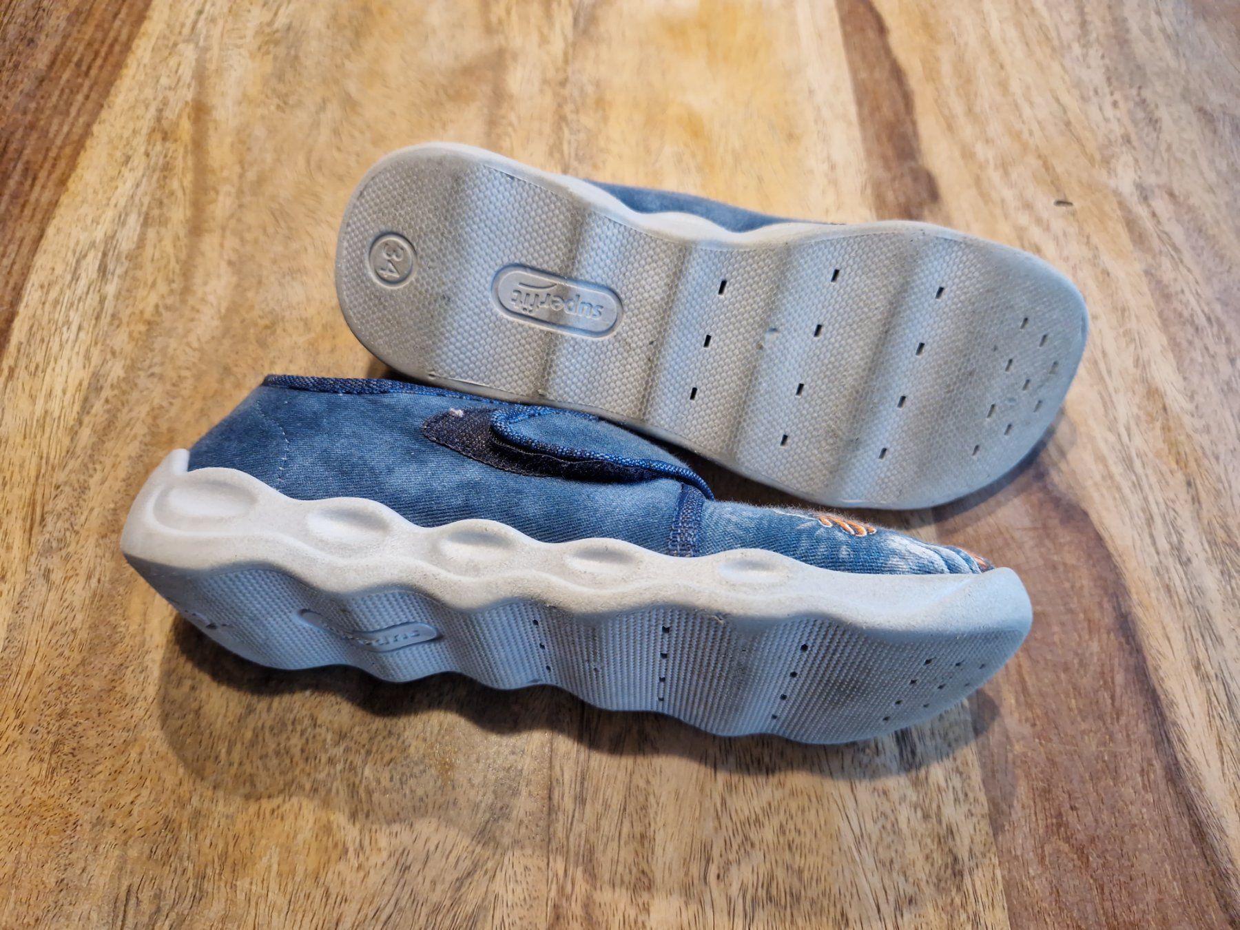 Superfit Schuhe für Jungen: SuperFit Hausschuhe Astronauten Grösse 34 – Gebraucht aus Trachslau von schumannmario 3