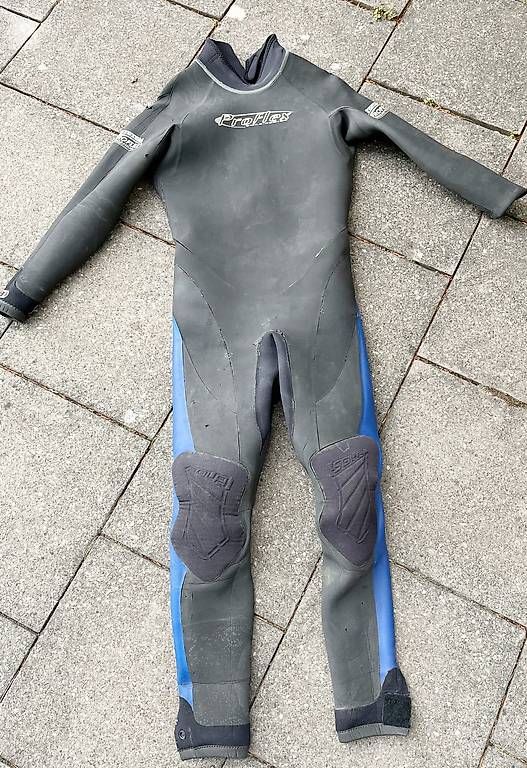 Tauchanzüge: Neoprene Anzug Winterfest 5mm – Gebraucht aus Thalwil von Siraranj