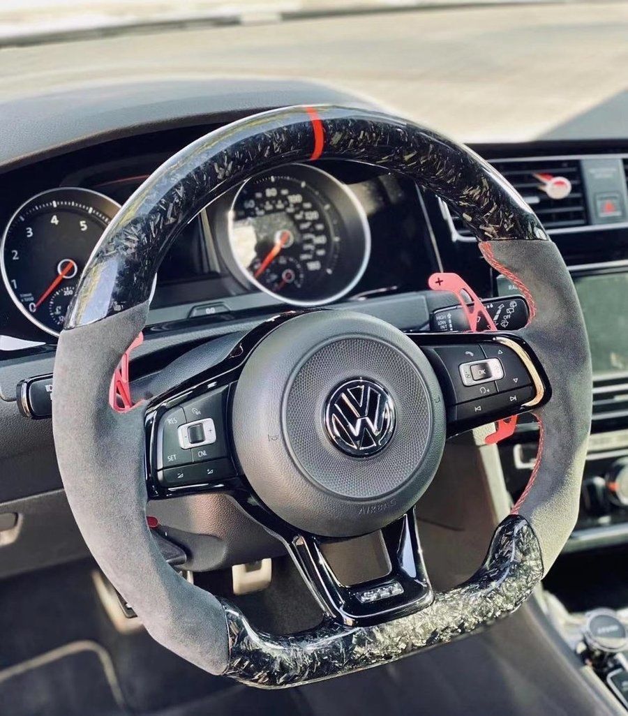 Tutti pezzi di ricambio auto: VW Golf 7/7.5 Forged Carbon Lenkrad – Nuovo e nell'imballaggio originale da Volketswil venduto da Willis_Autoteile 3