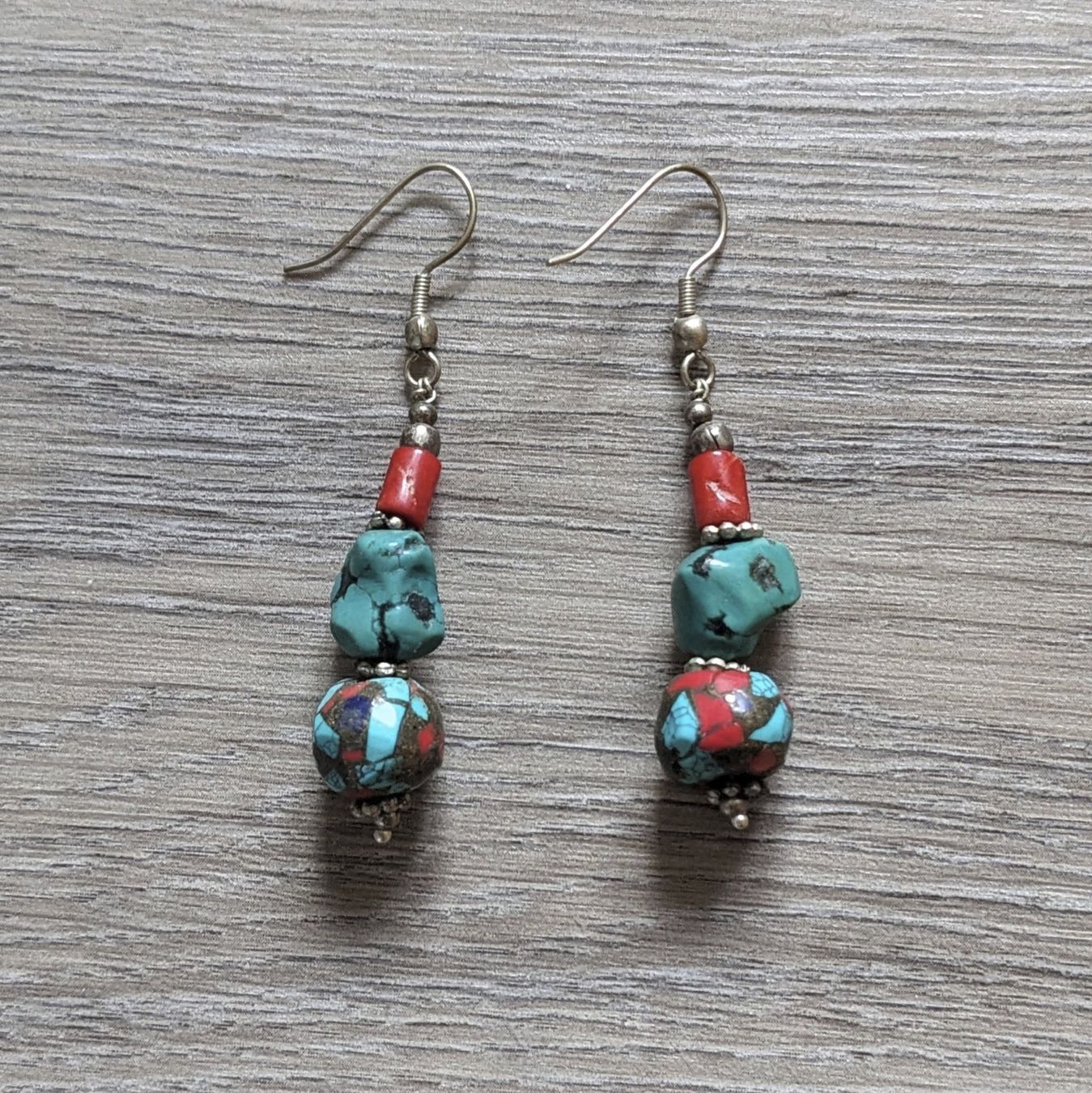 Ohrringe & -stecker: Boucles d'oreilles turquoise corail ethnique – Gebraucht aus Orsieres von IndianaJones50a