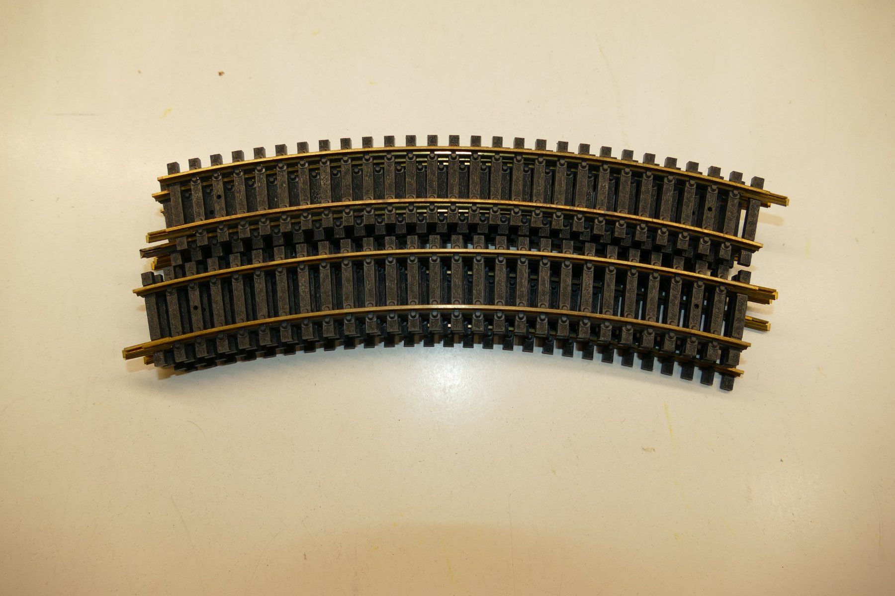 Fleischmann Modelleisenbahnen: Fleischmann H0: 9xgebogenes Gleis Nr. 6025 – Neu (gemäss Beschreibung) aus Niederhasli von rail-duerst