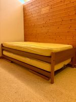 Platzsparendes Ausziehbett / Stapelbett Set (2 Einzelbetten)