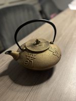 Goldene Teekanne aus Gusseisen im japanischen Stil, 0.7 Lite