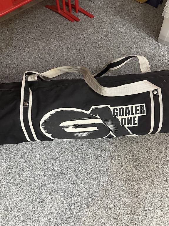Protezioni & Imbottiture: Goaler One- Slide Board Eishockey – Usato da Wichtrach venduto da J.Huns