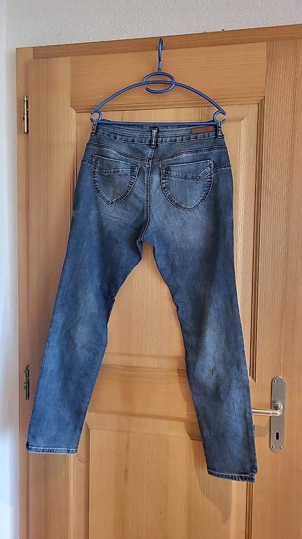 Desigual Jeans: 2 Jeans – Usato da Muolen venduto da Simi897 1