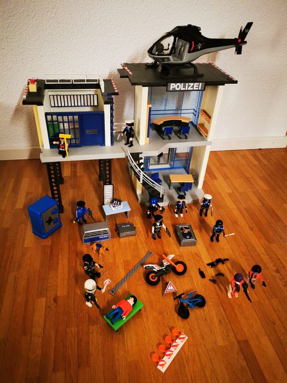 Playmobil 5176 City Action Polizei Kommandozentrale. (Gebraucht) in ...