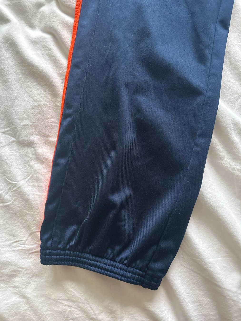 Adidas Pantaloni: Sporthose dunkelblau ADIDAS – Usato da Lohn-Ammannsegg venduto da norina_3 2