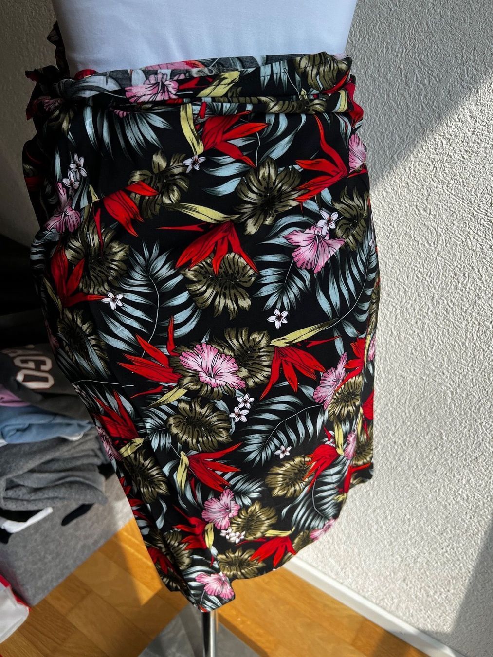 Foulards & écharpes: Calzedonia Sarong – Neuf (Voir description) à Münchenstein par ArleneLM 1