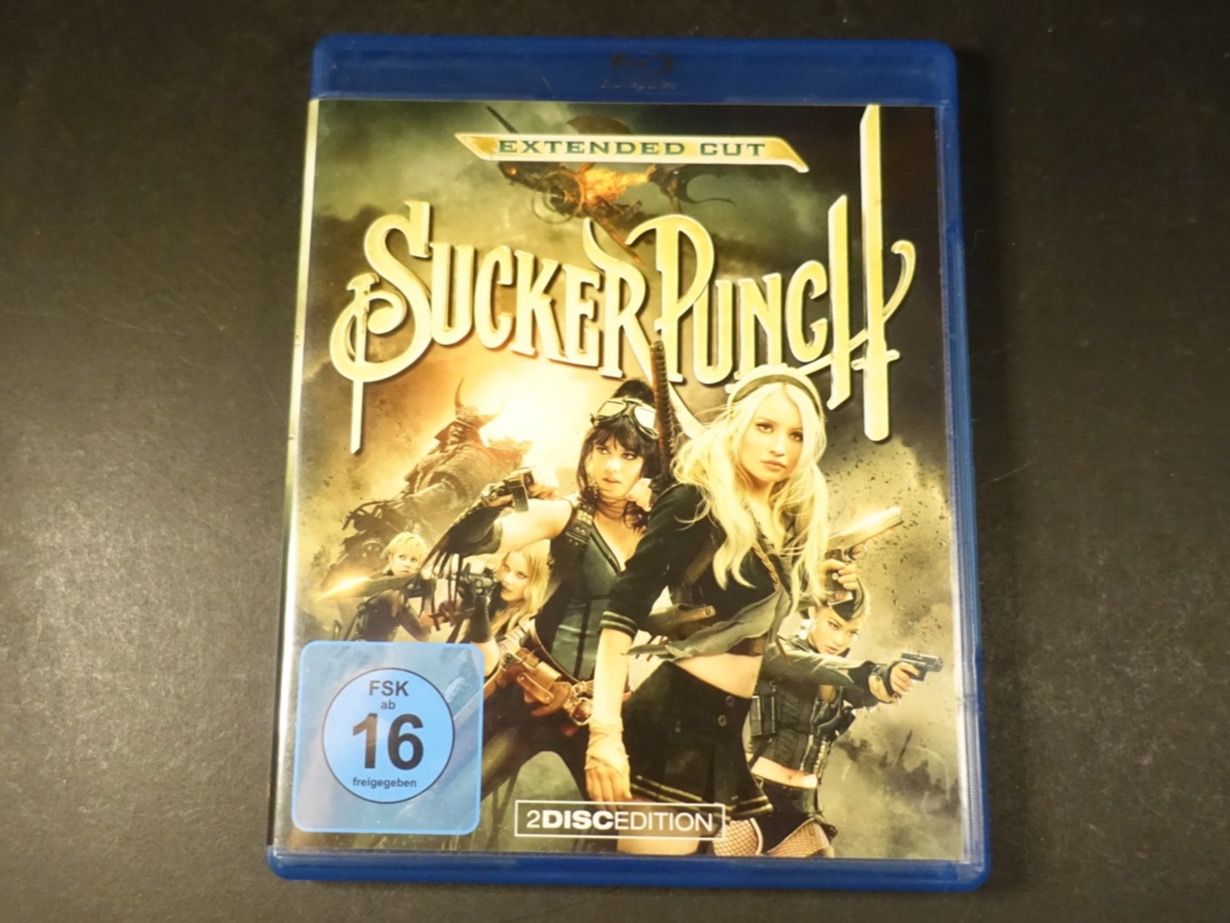 Tutti i DVDs: Sucker Punch Extended Cut, Blu-Ray – Usato da Russikon venduto da Eulenfeder