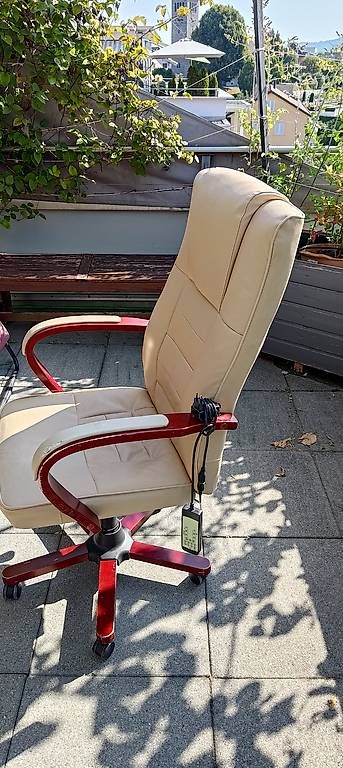 Stühle: Bürostuhl mit Massagefunktion – Gebraucht aus Rotkreuz von LtSchmid 2