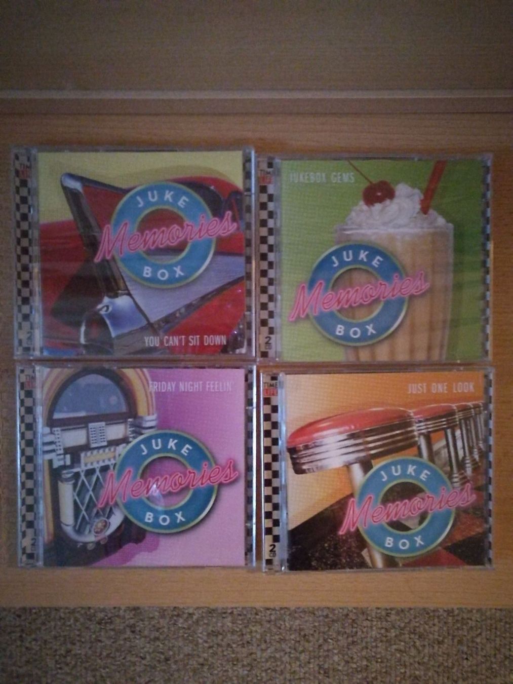 CD: Juke Box Memories 8 CDs – Nuovo e nell'imballaggio originale da Horn venduto da sonjamenzi