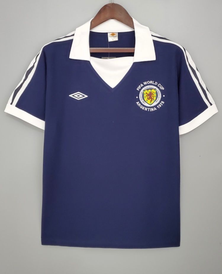 Umbro Canottiere & Pantaloni: Trikot Retro Schottland WM 1978 – Nuovo e nell'imballaggio originale da Dällikon venduto da robisport
