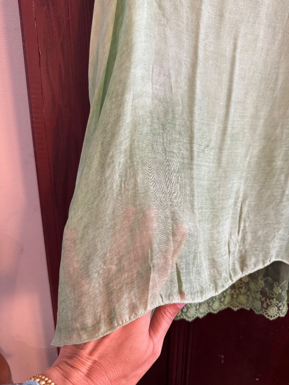 Top: Seidenbluse Top Oberteil – Usato da Obfelden venduto da cesarina10 2