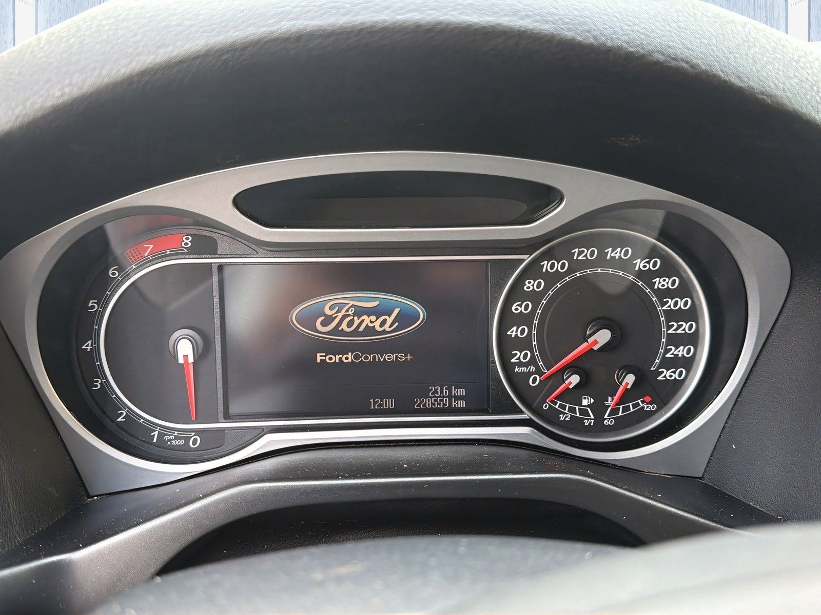 Ford Automobili: Ford Mondeo 2.3 16V ab Platz – Usato da Steinhausen venduto da blauweiss.ch 6