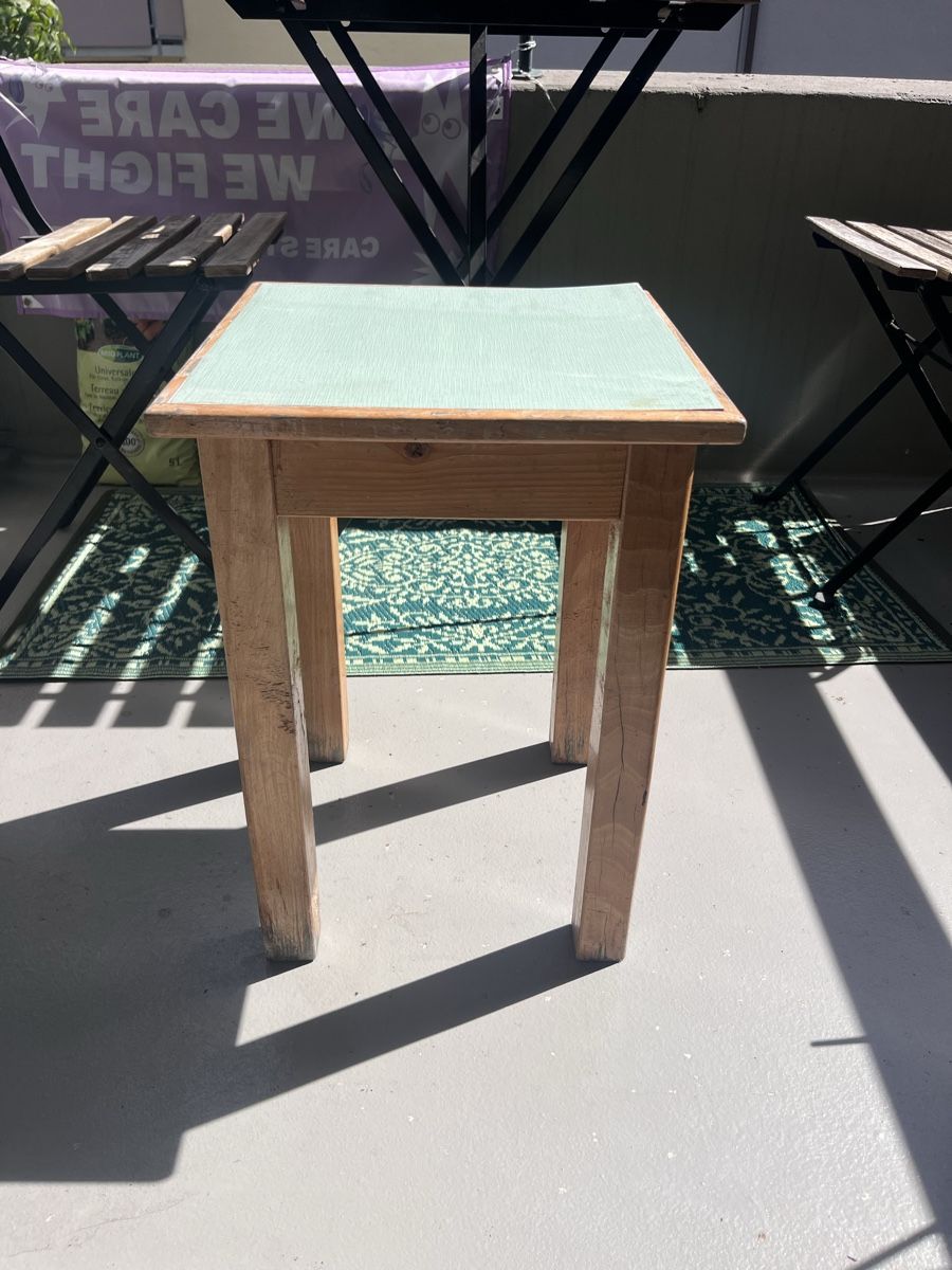 Tutte le decorazioni: Beistelltisch Holz Türkis – Usato da Zürich venduto da Allesmussweg-2-