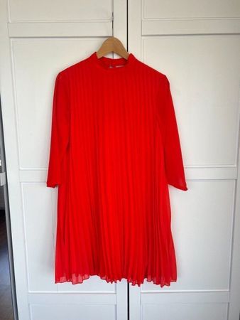 wunderschönes oranges Asos Plisseekleid, Size 38