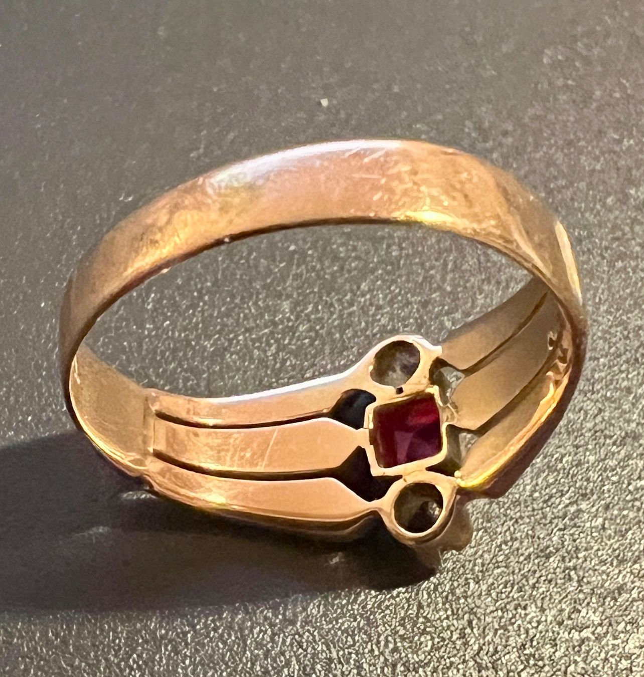 Bagues: Gold-Ring 18 K mit Glassteinen – D'occasion à Chur par Penting1935 5