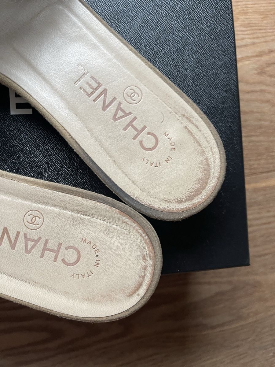 Chanel Damenschuhe: CHANEL SANDALEN, Grösse 39.5 – Gebraucht aus Mauren von toppiloppi 1