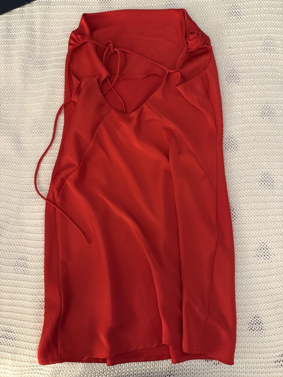 H&M Robes: H&M Kleid rot  – D'occasion à Binningen par zoemaya 1