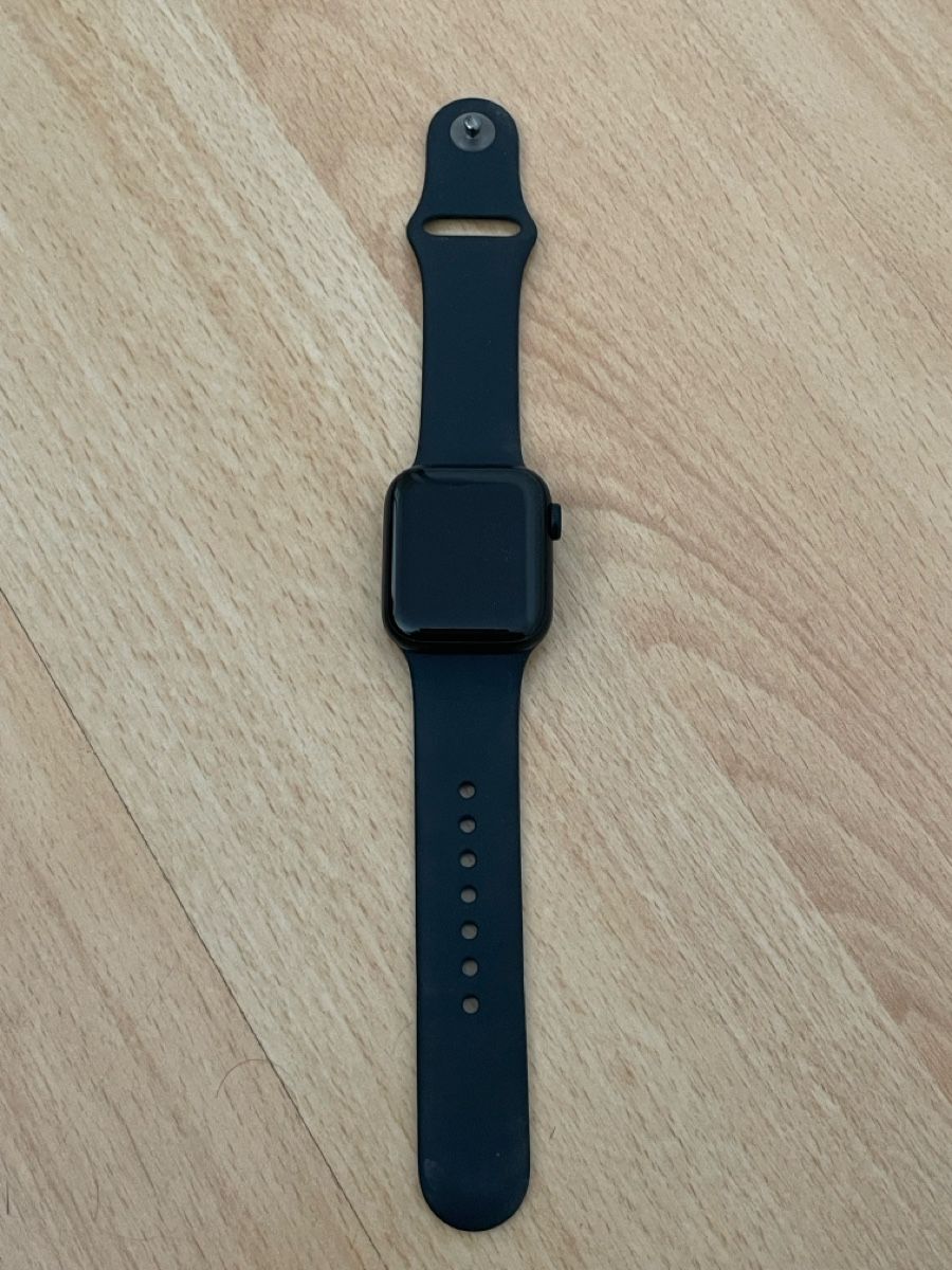 Apple Smartwatch: Montre connectée Apple Watch SE 40mm – Neu (gemäss Beschreibung) aus Sion von Alra1