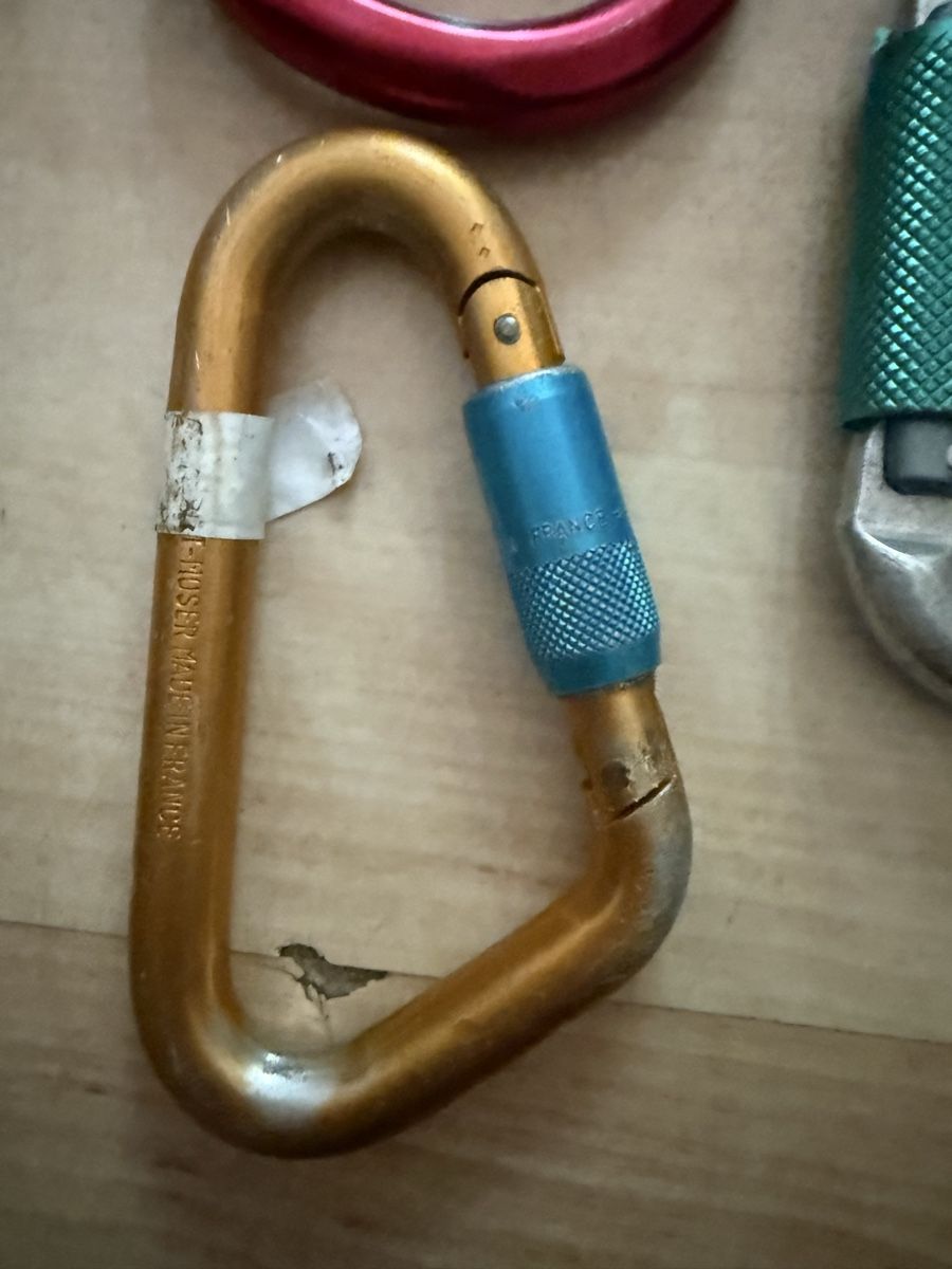 Kletterausrüstungen: 5 Kletterkarabiner mit Schraubverschluss – Gebraucht aus Zürich von Vma_reuse 3
