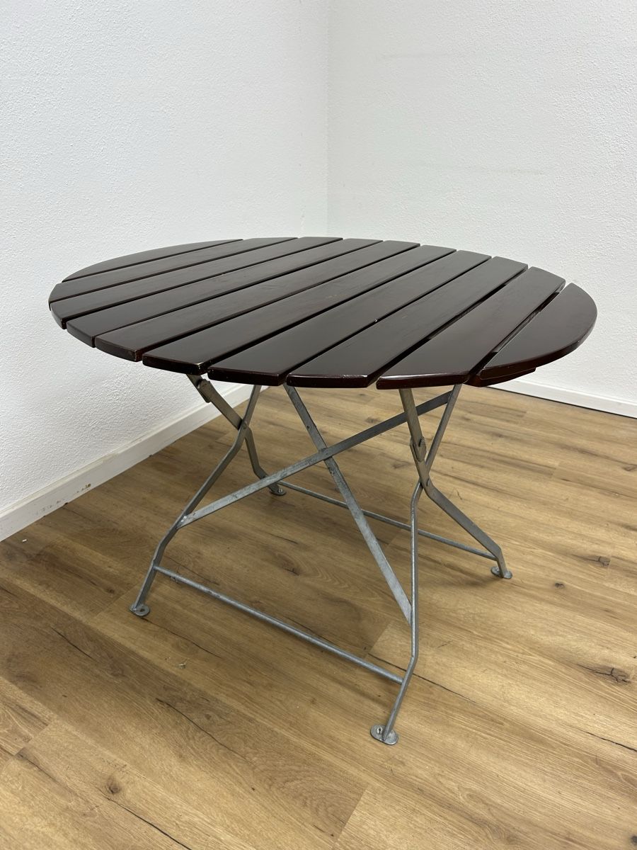 Tables: Runder Biergartentisch – D'occasion à Basel par MoebelSackmann