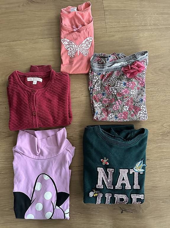 Lotti & Set di vestiti: Pullover Set inkl. Strickjacke 122 – Usato da Buchrain venduto da eule2109 1