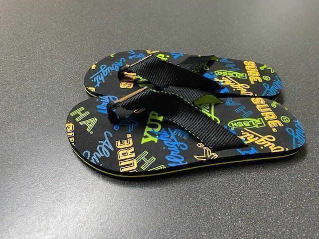 Scarpe per ragazzi: Flip Flops Grösse 33 neuwertig – Usato da Emmen venduto da Aribini