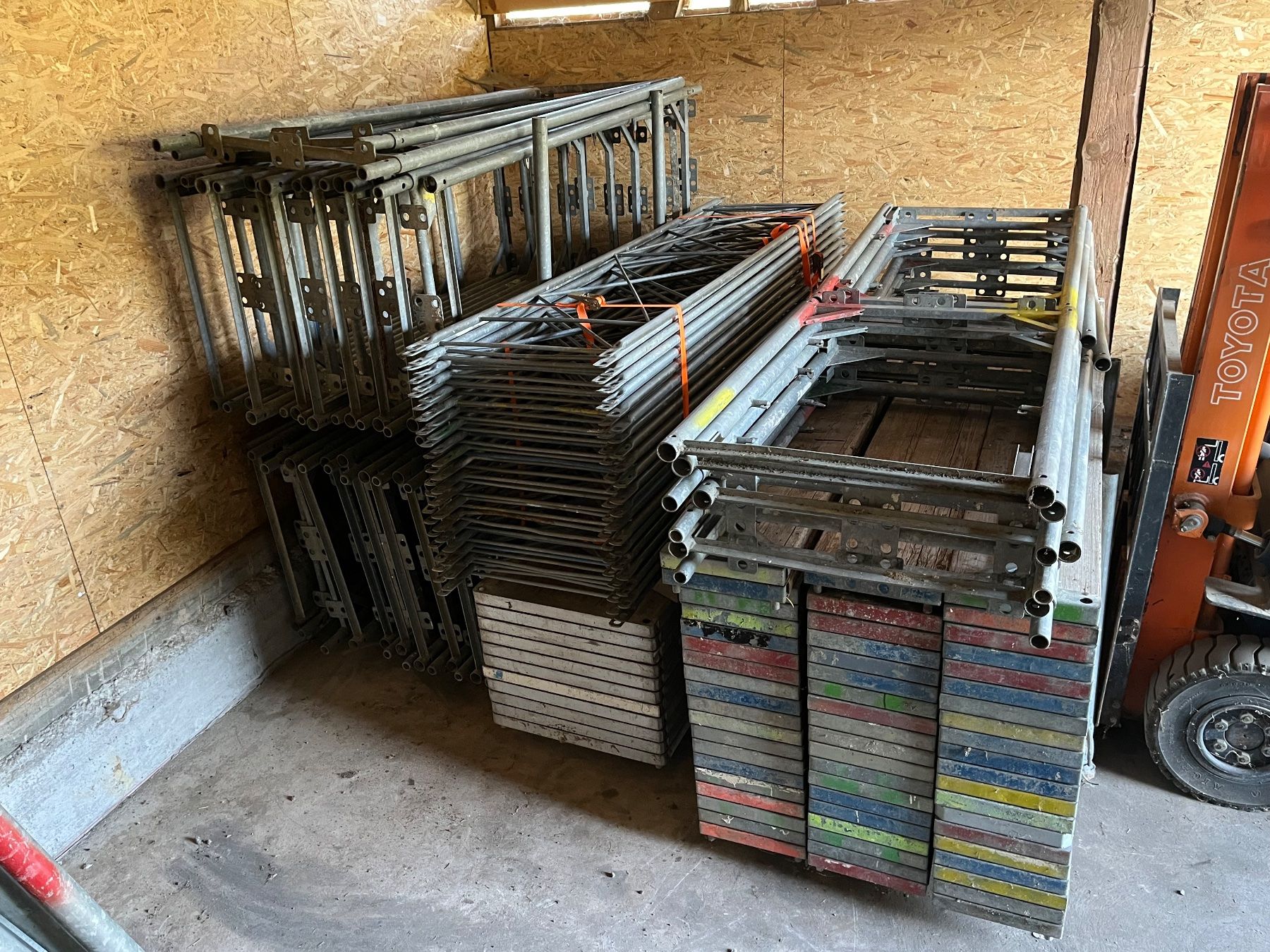 Gerüste: Wiederkehr Gerüst – Gebraucht aus Giswil von adria04