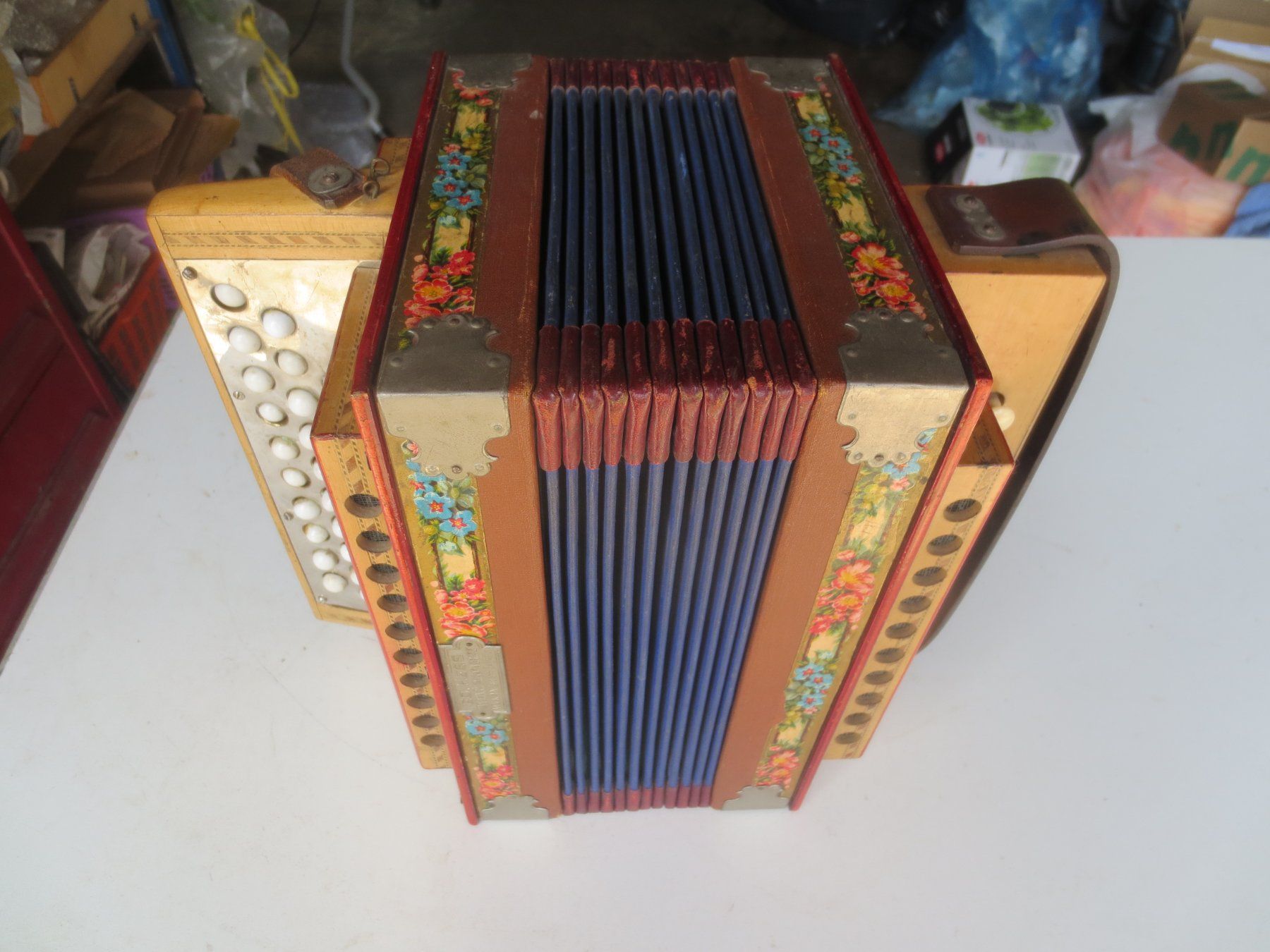 Strumenti musicali: Antike Handharmonika – Usato da Weier im Emmental venduto da waefler03 6