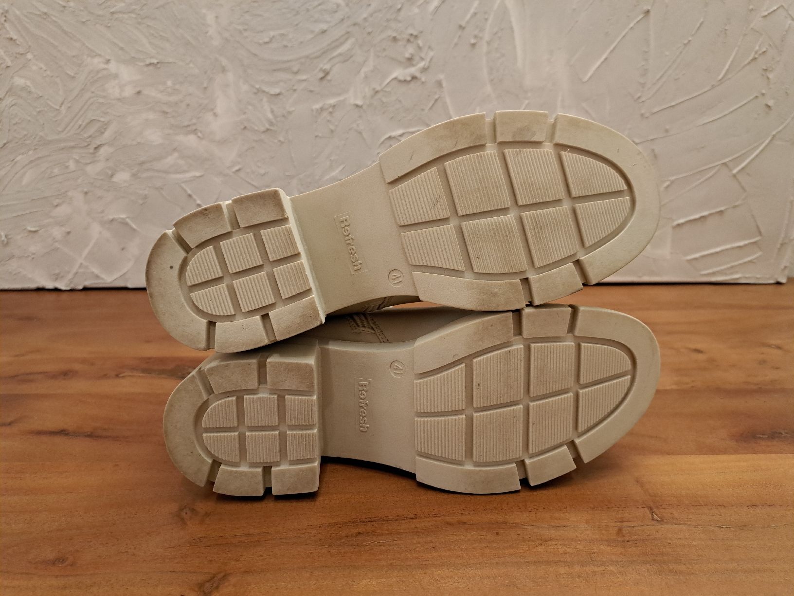 Scarpe da donna: Schuhe Boots Von Refresh Grösse 41 – Usato da Männedorf venduto da ste_9lfs 5
