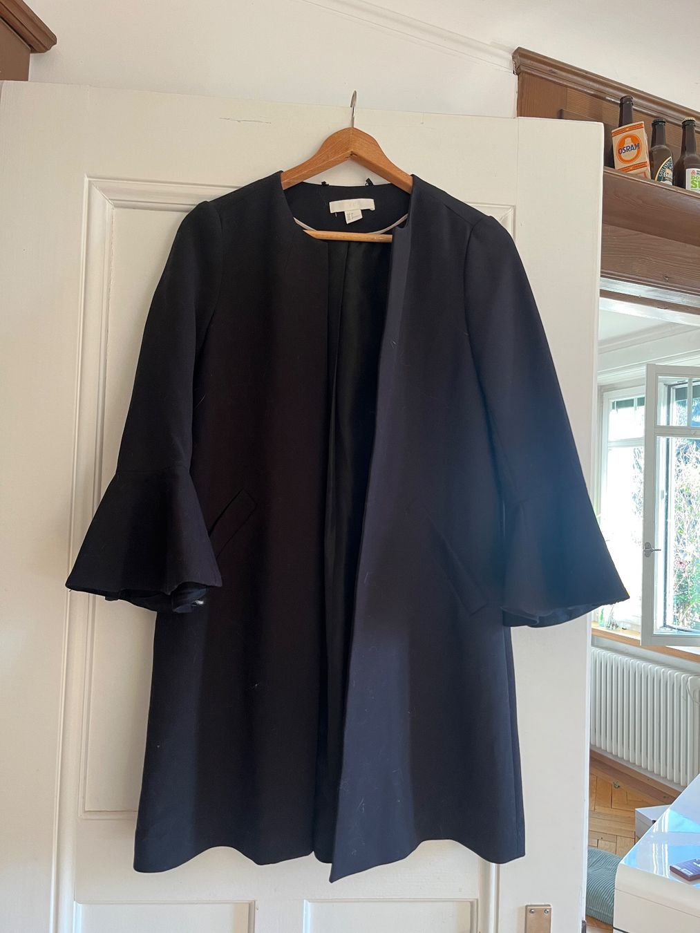 H&M Cappotti: origineller Blazer-Mantel, wunderschön! – Usato da zürich venduto da albinoreh99 5