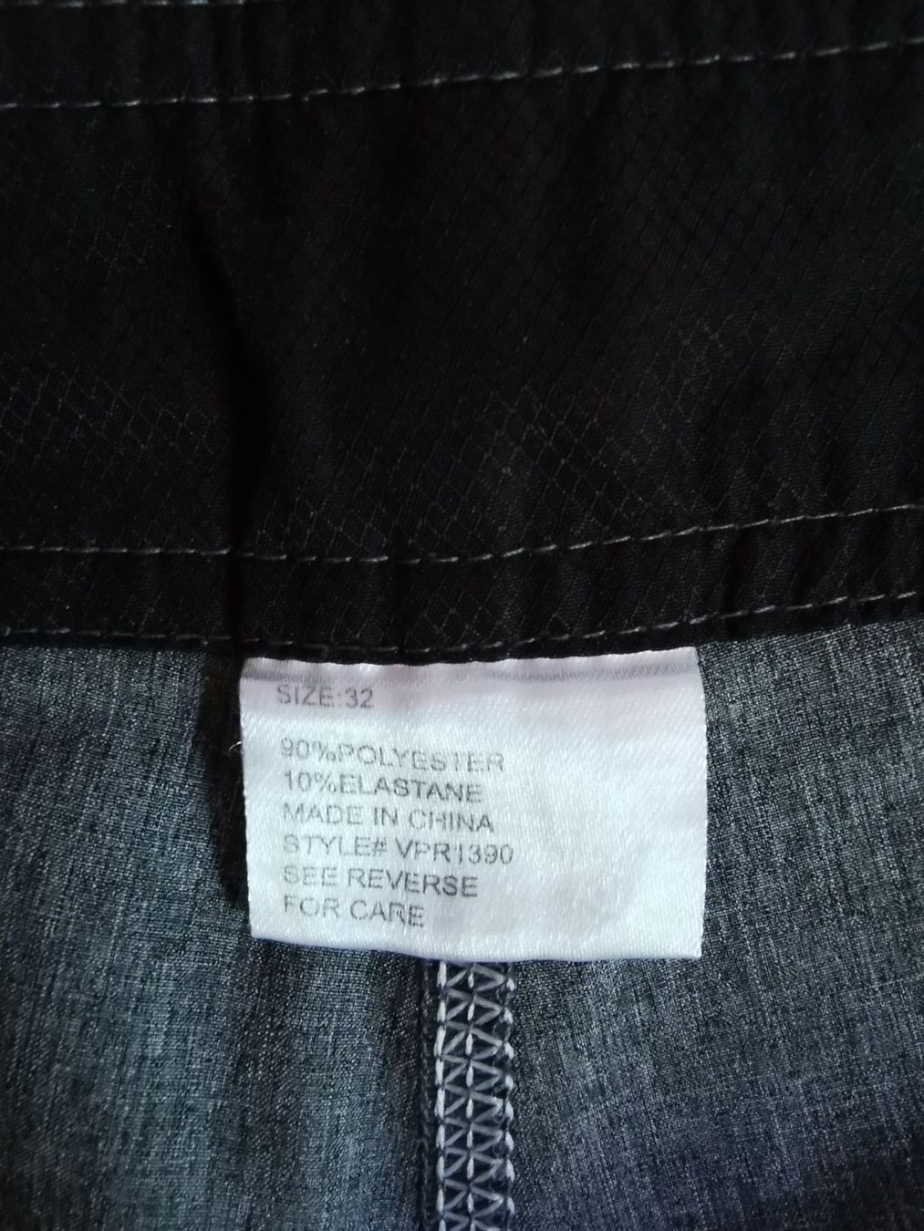 Pantaloni: Shorts – Usato da Bern venduto da Linii 2