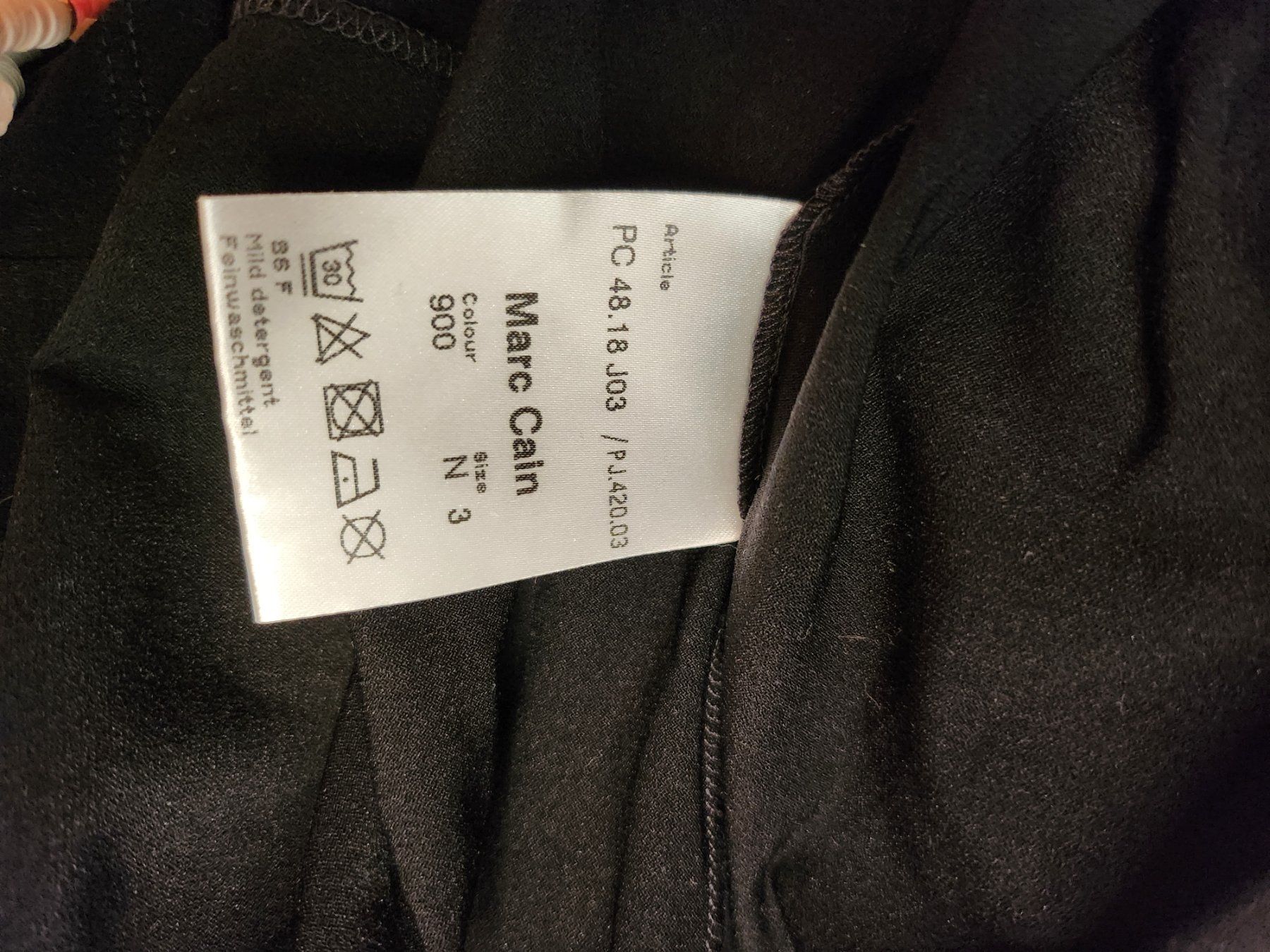Marc Cain T-shirt: Marc Cain Strumpfshirt Nr. 3 – Nuovo (secondo la descrizione) da Berg TG venduto da lisboa.sky 1