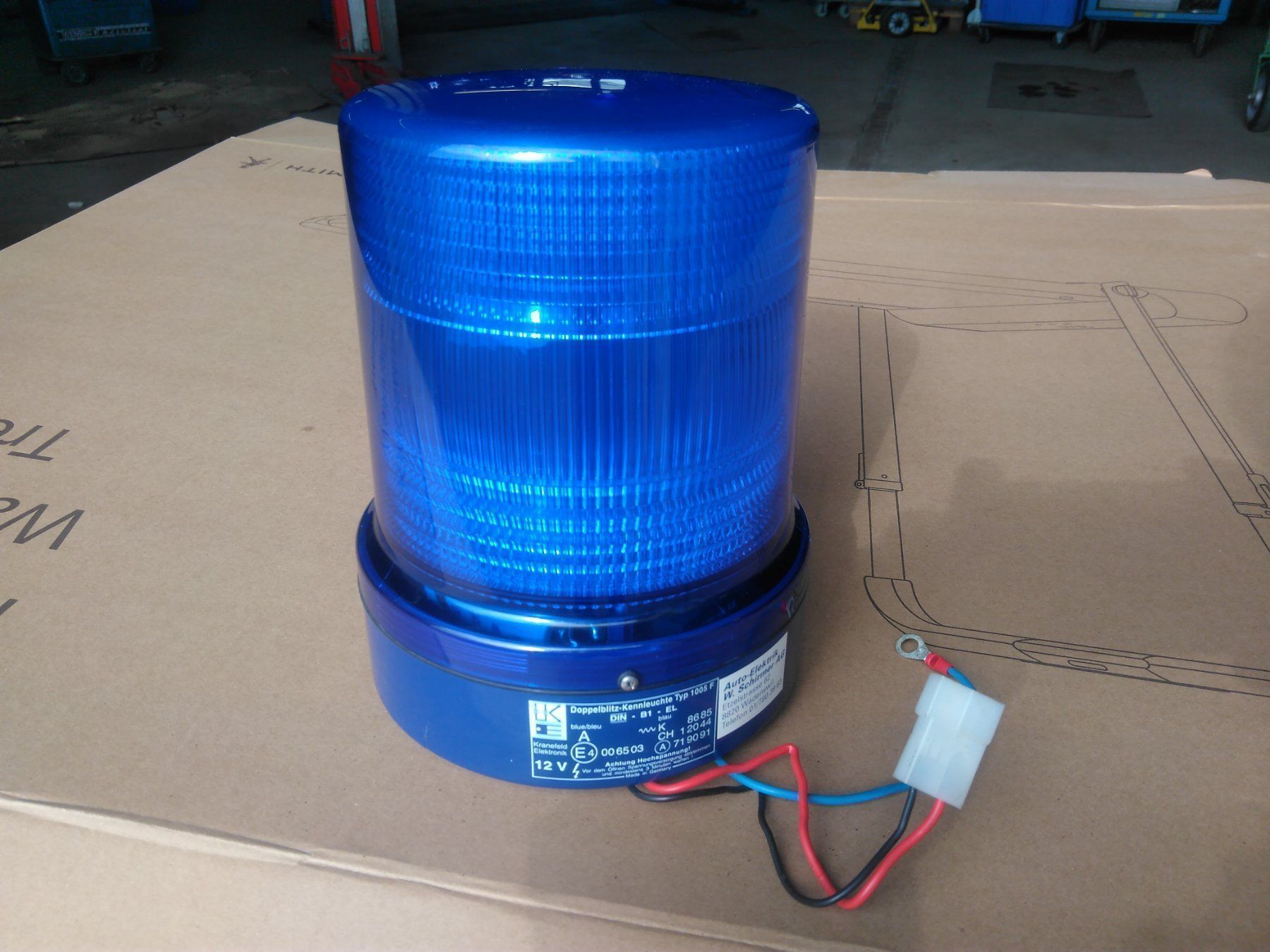 Flash: Doppelblitz Kennleuchte 12 Volt Blau – Usato da Zihlschlacht venduto da Kreis68