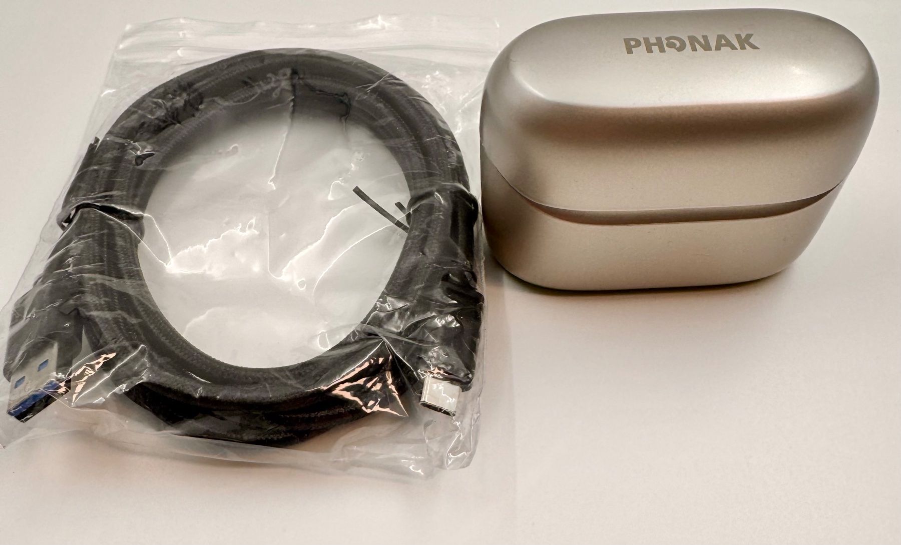Phonak Attrezzature mediche: Phonak Audéo I90 Sphere Hörgerät Links – Usato da Hermetschwil-Staffeln venduto da Sigmund57 8
