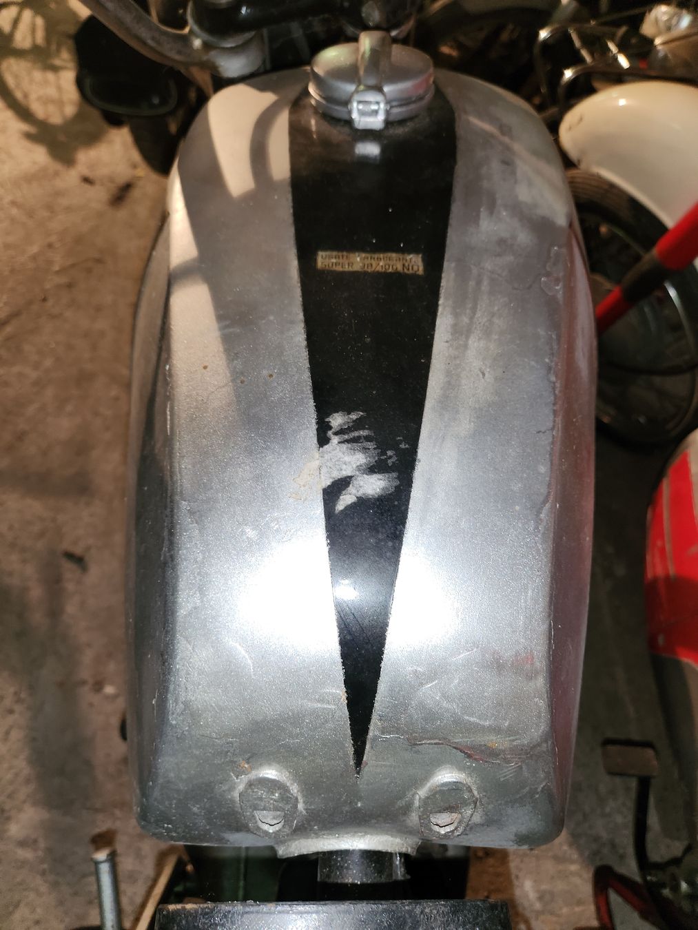 Moto Morini Strada: Seltene Oldtimer Moto Morini 125, Scheunenfund, defekt – Difettoso da Stein AG venduto da Metaluna 4