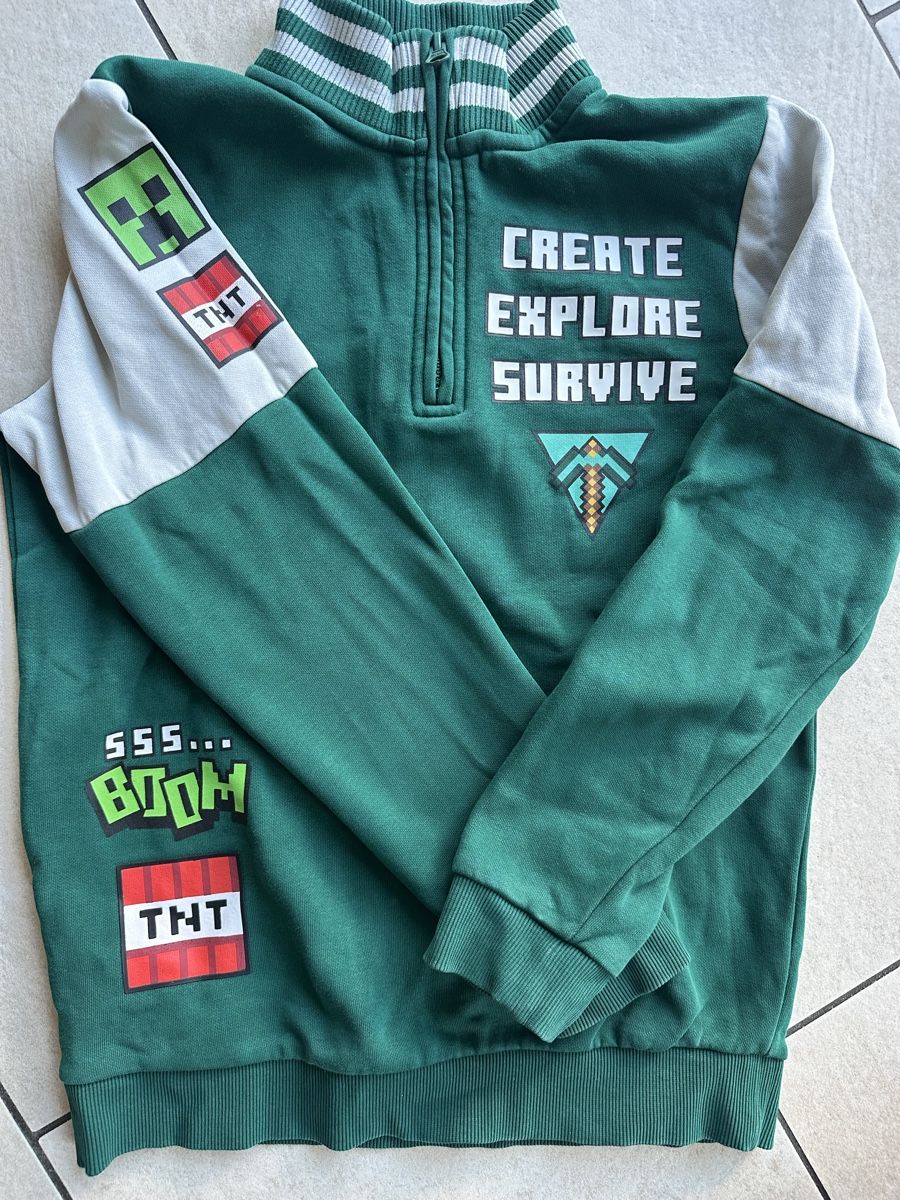 Kleiderpakete & -sets: Minecraft Kids Bundle: Sweatshirt & T-Shirt, Size 116 – Gebraucht aus Laufen von krissym 1