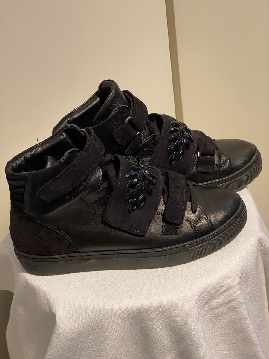 Scarpe da donna: RISA Leder Sneaker mit Steinen – Nuovo (secondo la descrizione) da Birr venduto da sfe_rhj7 2