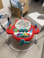 Ffreistehender Baby-Jumper mit Spielstation