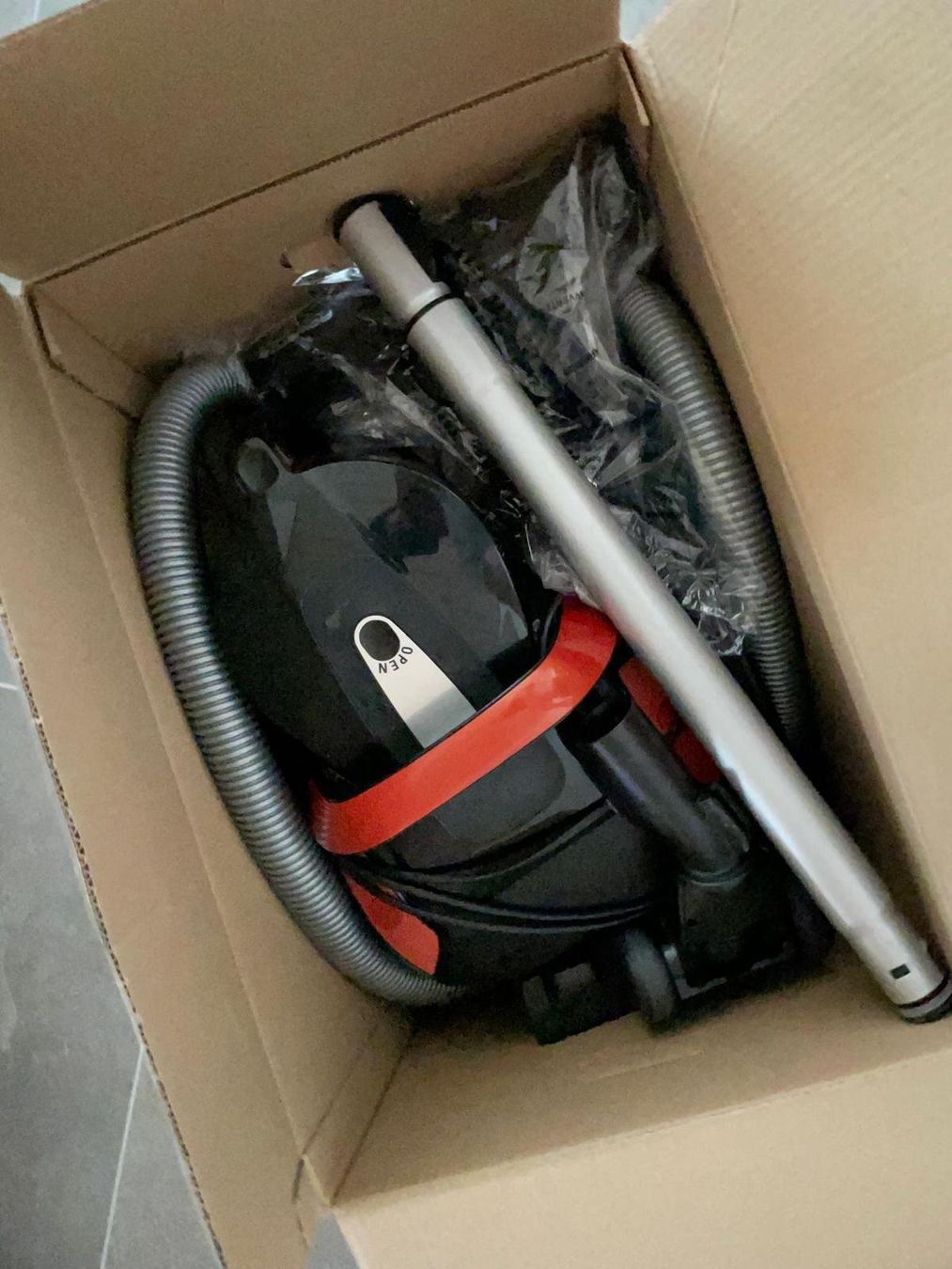 Rowenta Aspirapolveri & Accessori: Staubsauger Rowenta Silence Force Cyclonic neu – Usato da Regensdorf venduto da der_h7d8 1